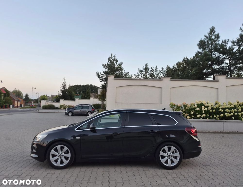 Opel Astra 2.0 BiTurbo CDTI DPF ecoFLEX SportsTourer St - 2