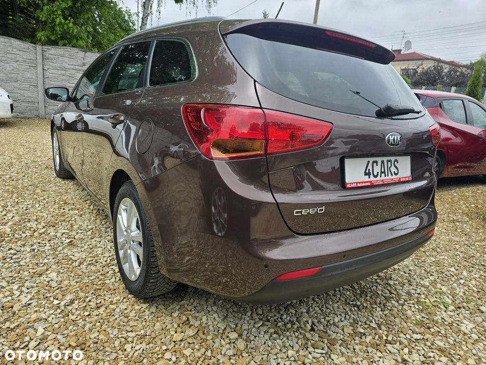 Kia Ceed - 35