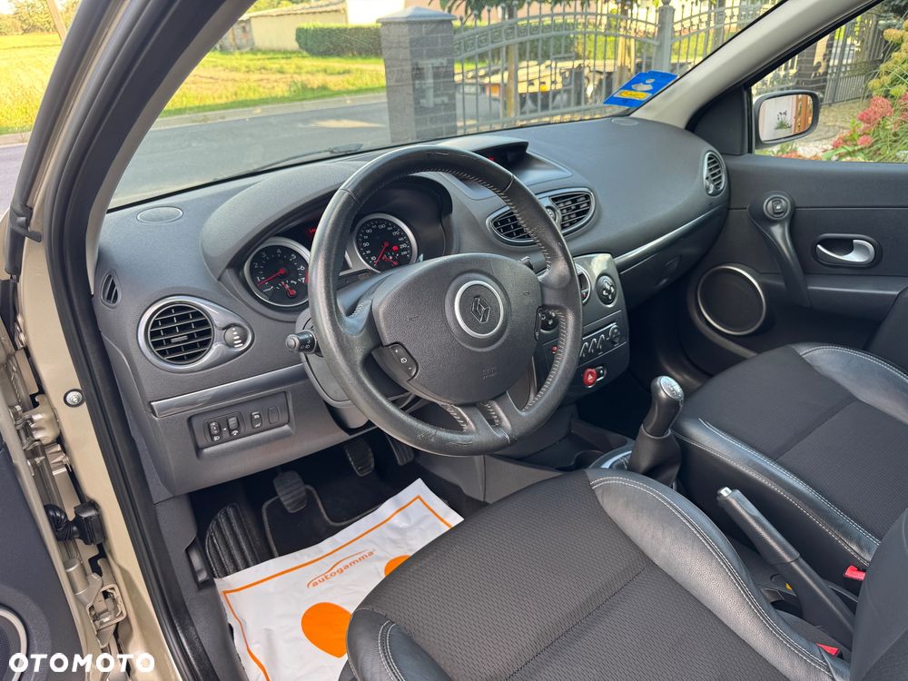 Renault Clio 1.6 16V Exception - 13