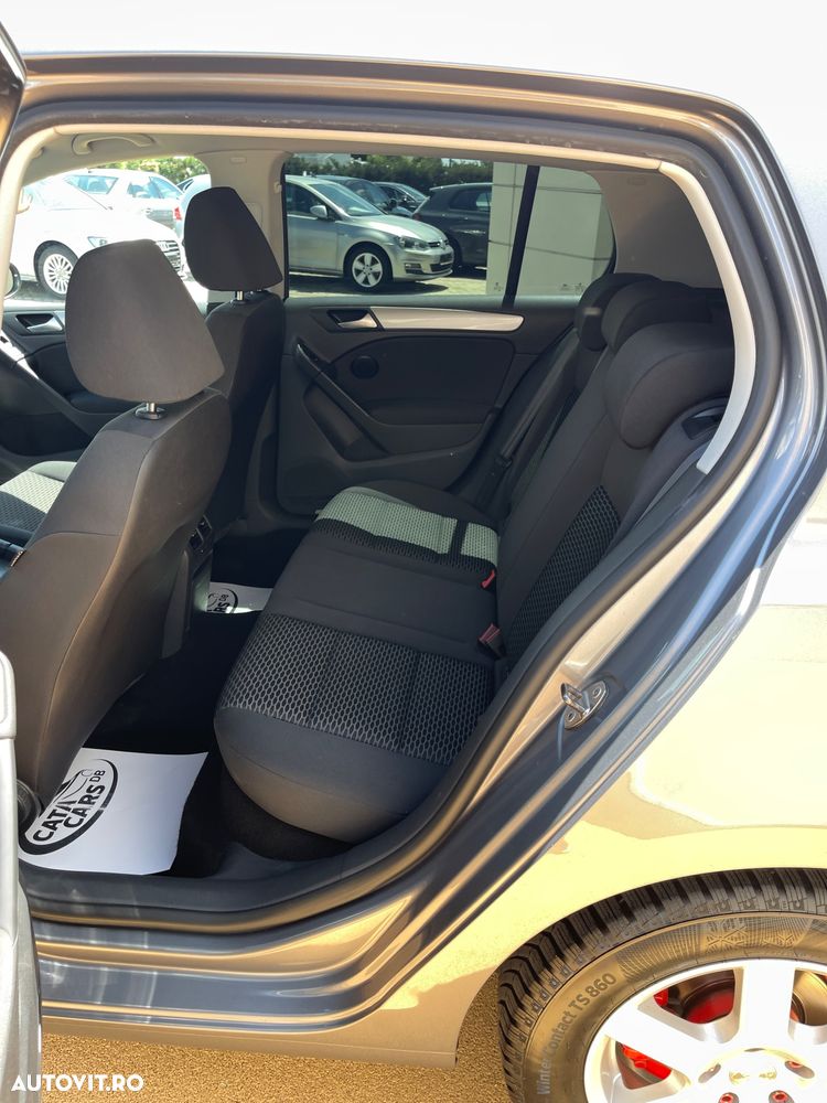 Volkswagen Golf - 29