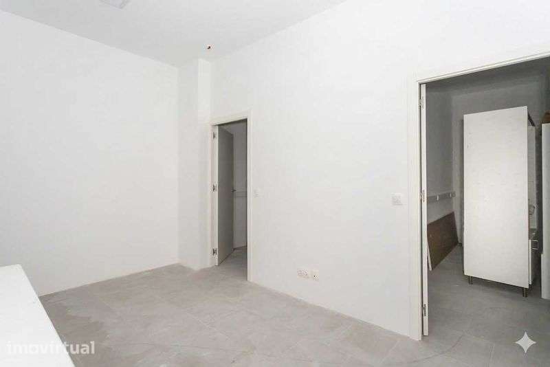 ALUGA-SE Espaco Comercial renovado 600 m2 open Space Massama - Grande imagem: 3/12