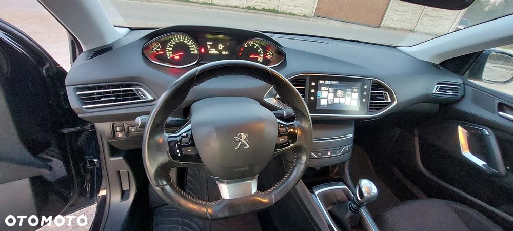 Peugeot 308 - 24