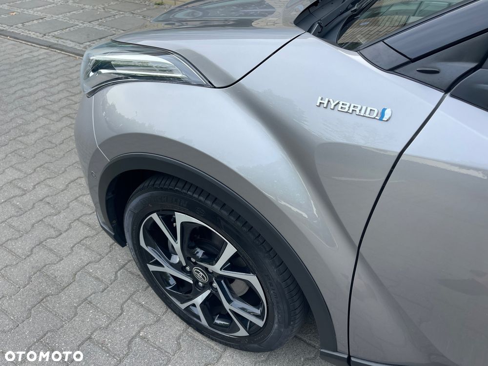 Toyota C-HR 2.0 Hybrid Team Deutschland - 13