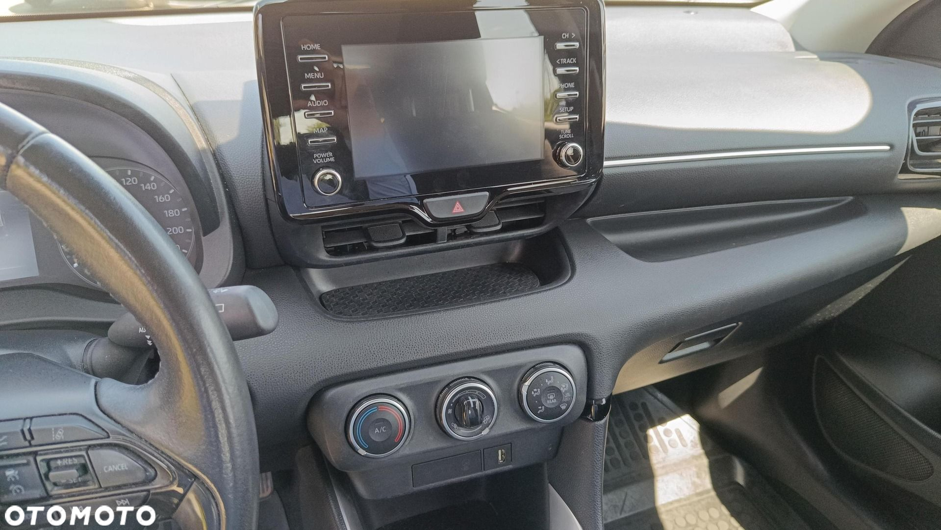 Toyota Yaris - 15