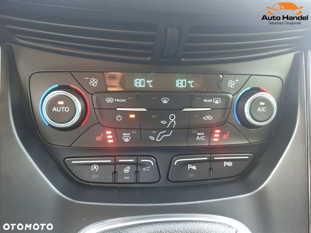 Ford Kuga 1.5 EcoBoost 2x4 Titanium - 39