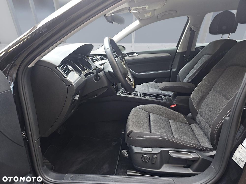 Volkswagen Passat Variant 1.5 TSI EVO Business DSG - 9