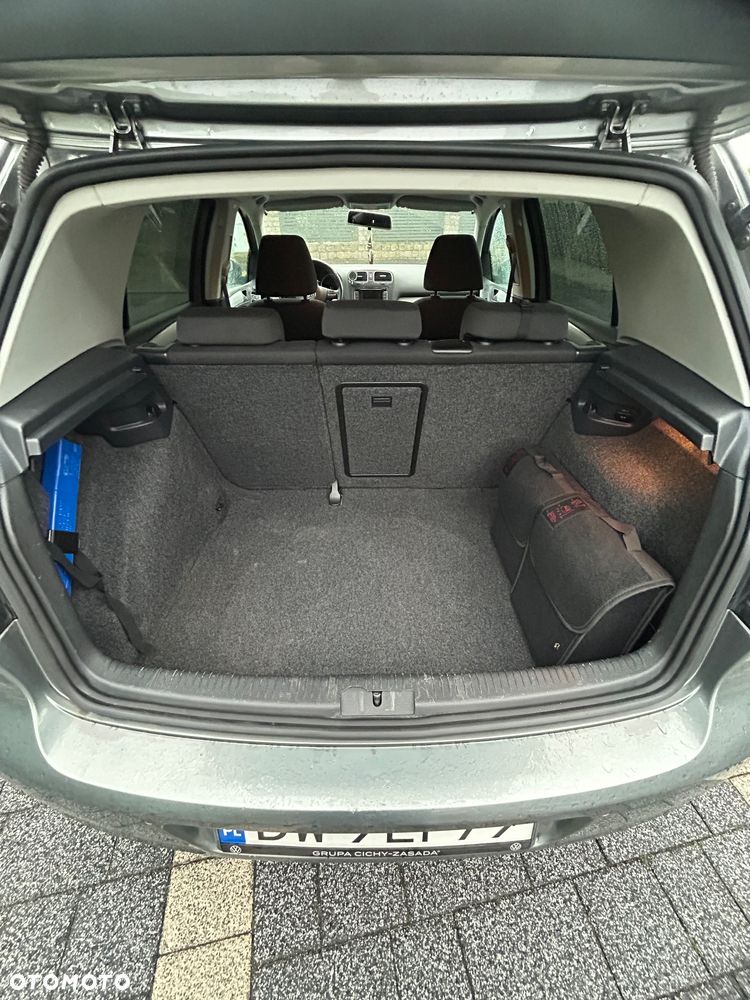 Volkswagen Golf VI 1.6 TDI Highline - 14