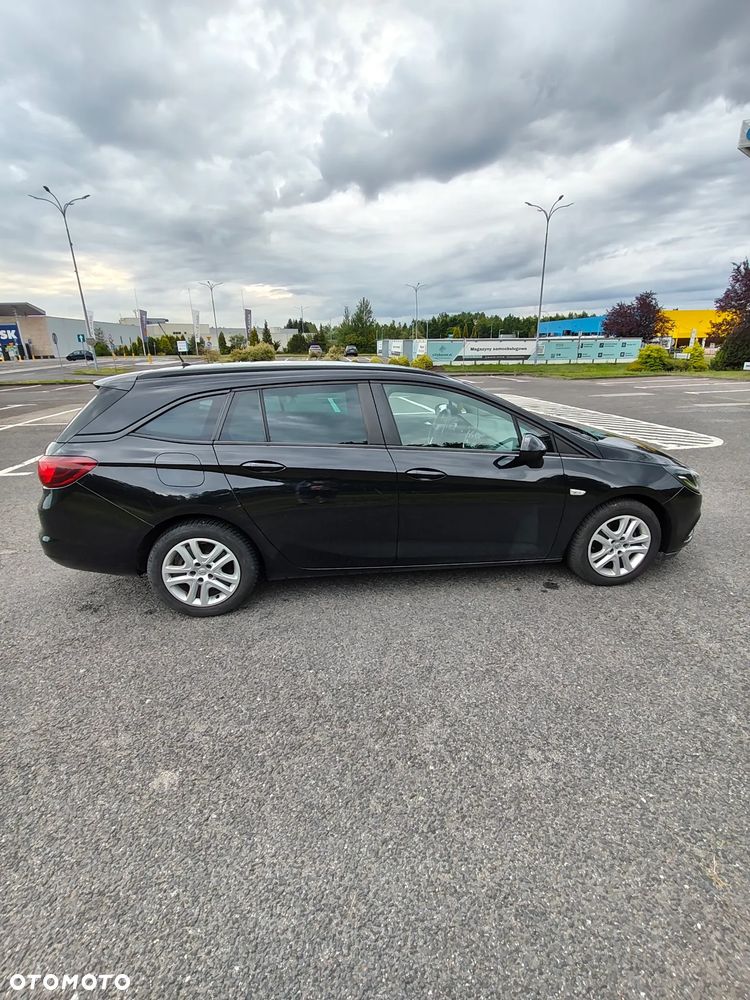 Opel Astra 1.6 CDTI Essentia S&S - 10