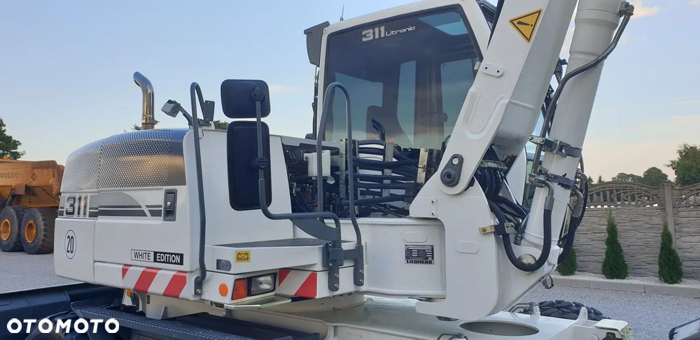 Liebherr 311 rok 2007 łyżka skarpowa hydr. + do kopania 2xpług klima oryginał - 23