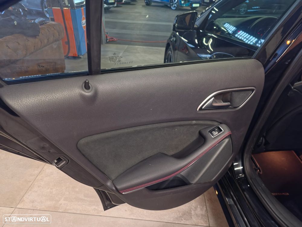 Mercedes-Benz A 200 d 7G-DCT AMG Line - 19