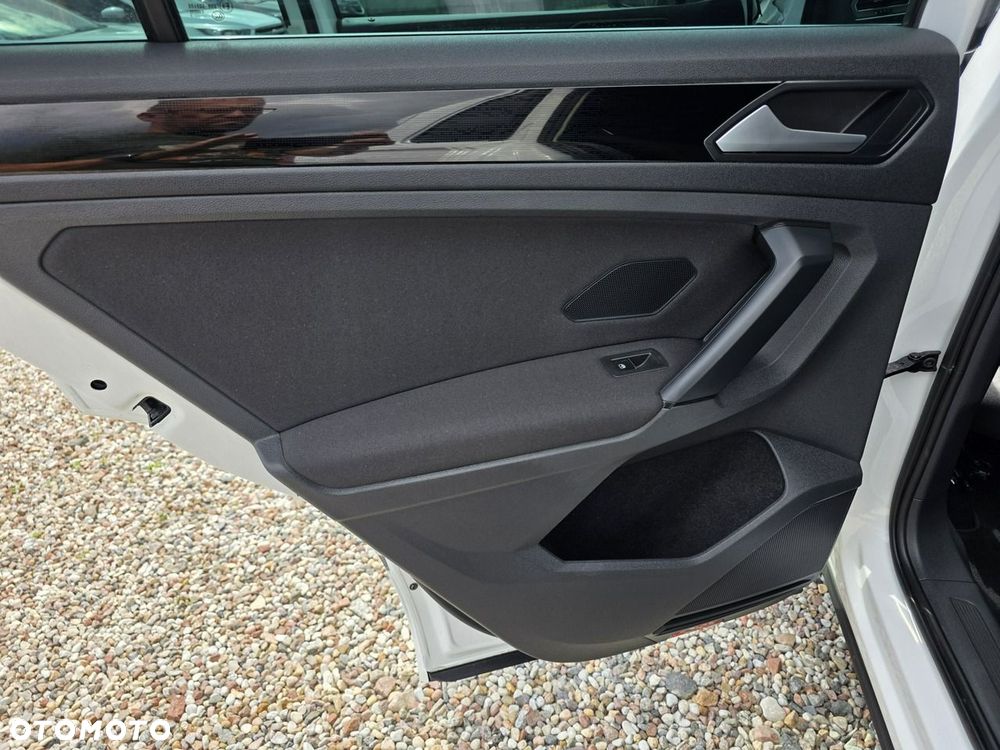 Volkswagen Tiguan 2.0 TDI SCR DSG R-Line - 15