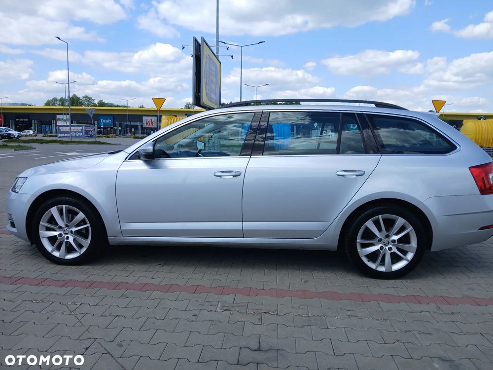 Skoda Octavia 1.5 TSI ACT Style DSG - 5