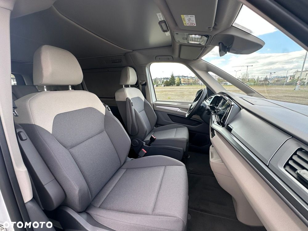 Volkswagen california Nowa California Beach silnik: 2,0 l TSI OPF 204 KM / skrzynia biegów: 7-biegowa DSG rozstaw osi: 3124 mm - 11