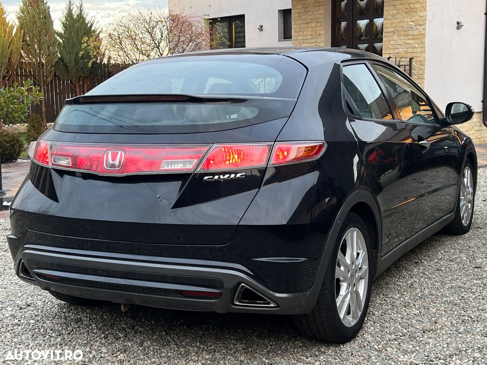 Honda Civic 1.8i-VTEC Executive - 3