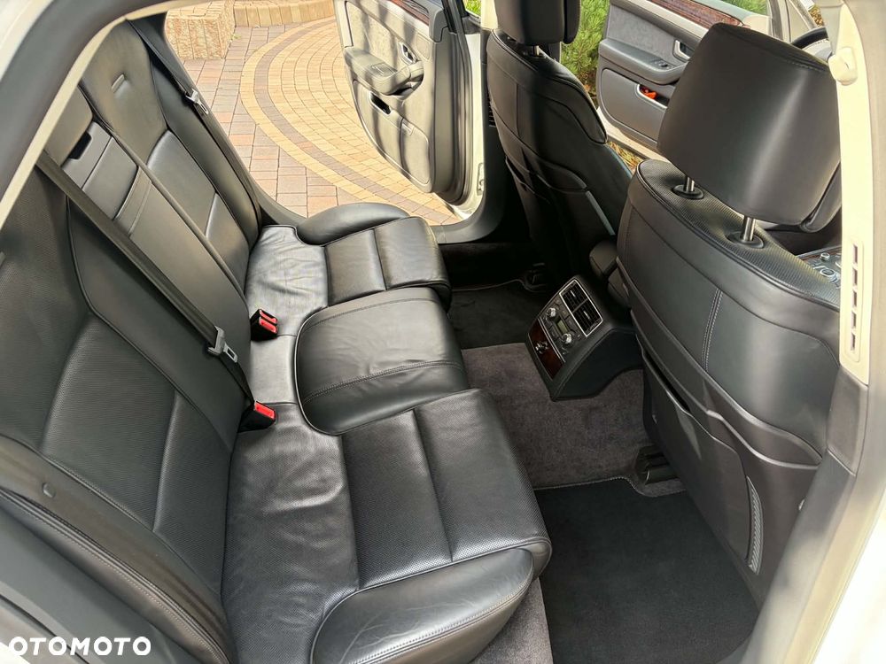 Audi A8 4.2 FSI Quattro - 13