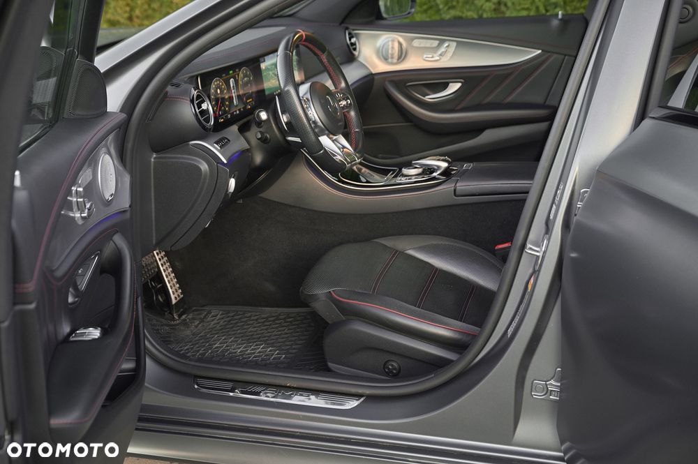 Mercedes-Benz Klasa E 53 AMG 4-Matic+ - 25