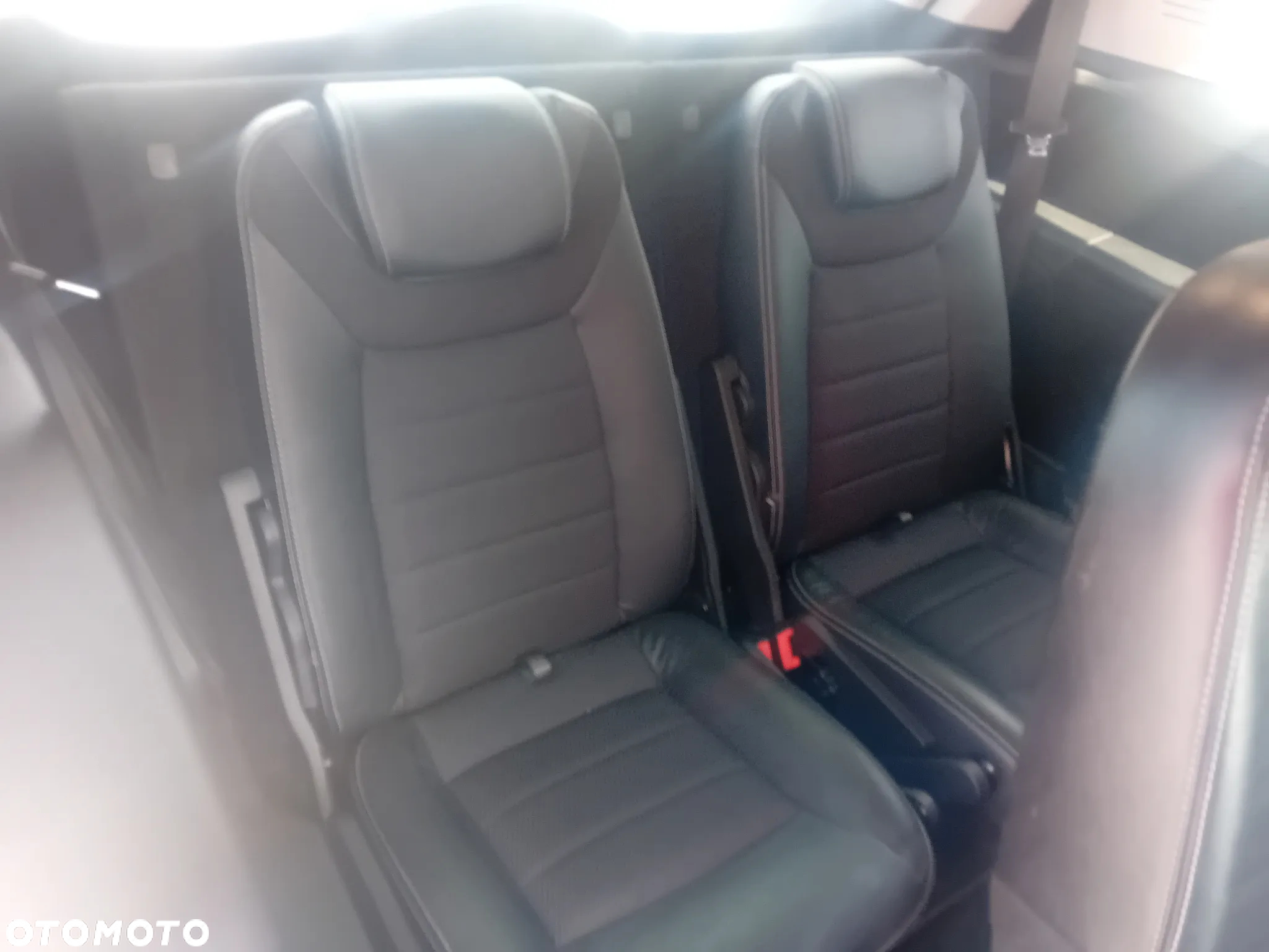 Ford S-Max - 13