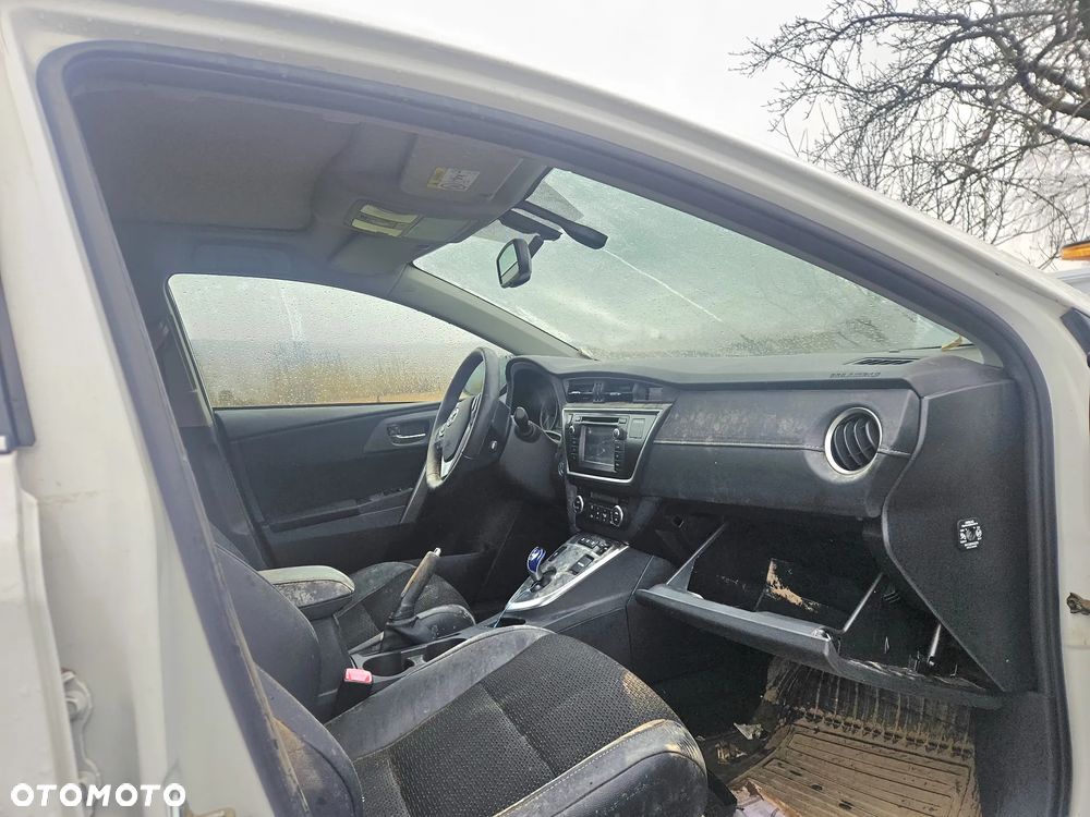 Toyota Auris - 5