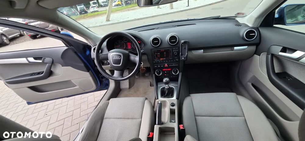 Audi A3 Sportback 1.9 TDI Ambiente - 32