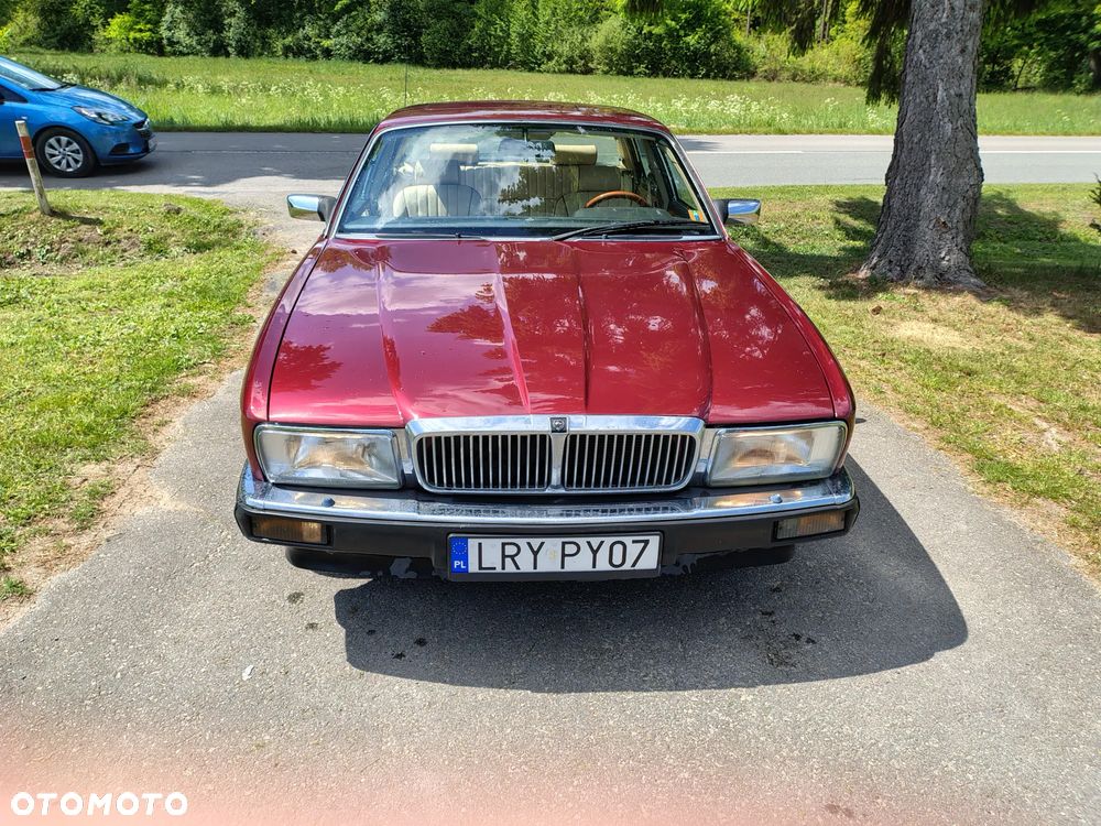 Jaguar XJ - 8