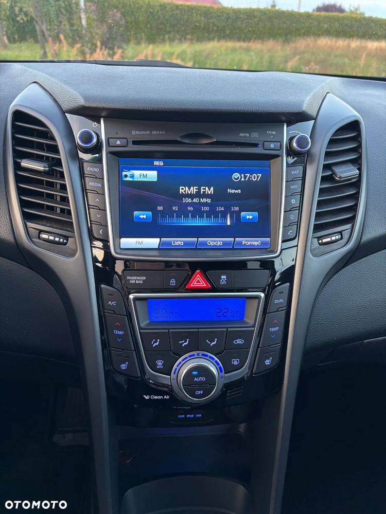 Hyundai i30 blue 1.6 CRDi Passion - 24