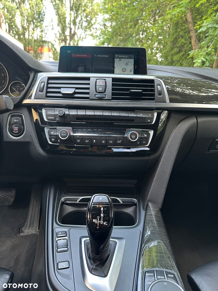BMW Seria 3 330i M Sport sport - 14