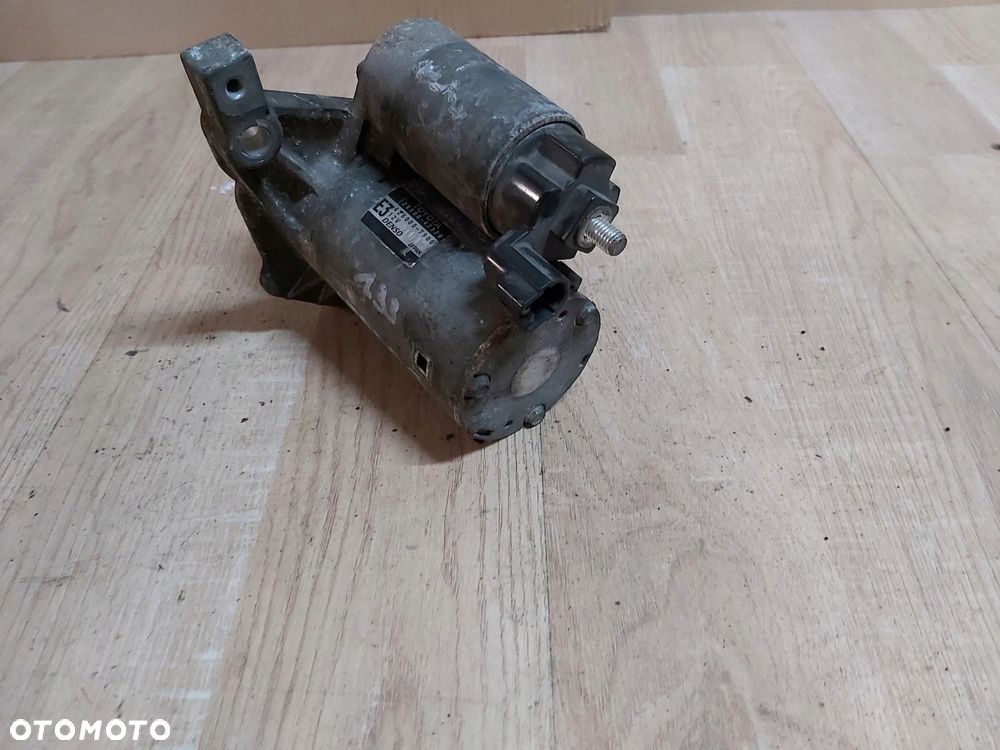 Toyota VERSO S rozrusznik 1,33 Yaris III 28100-47170 - 2