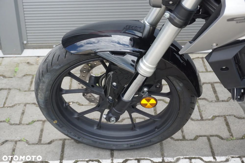 Honda CB - 15
