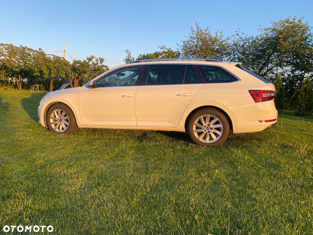 Skoda Superb 2.0 TDI Style - 11