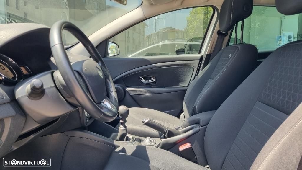 Renault Mégane Sport Tourer - 8