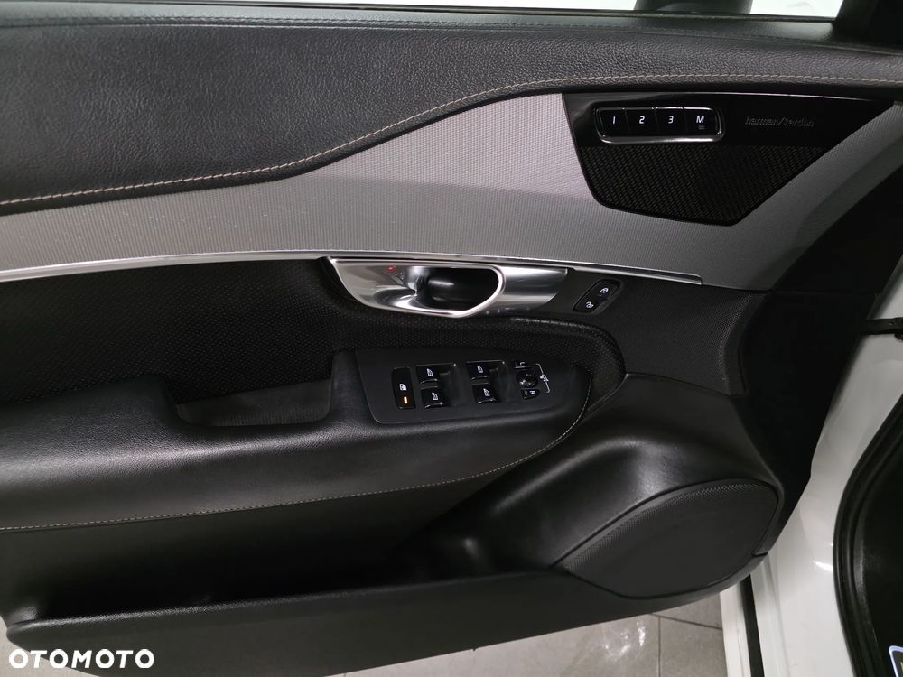 Volvo XC 90 B5 D AWD Geartronic RDesign - 25