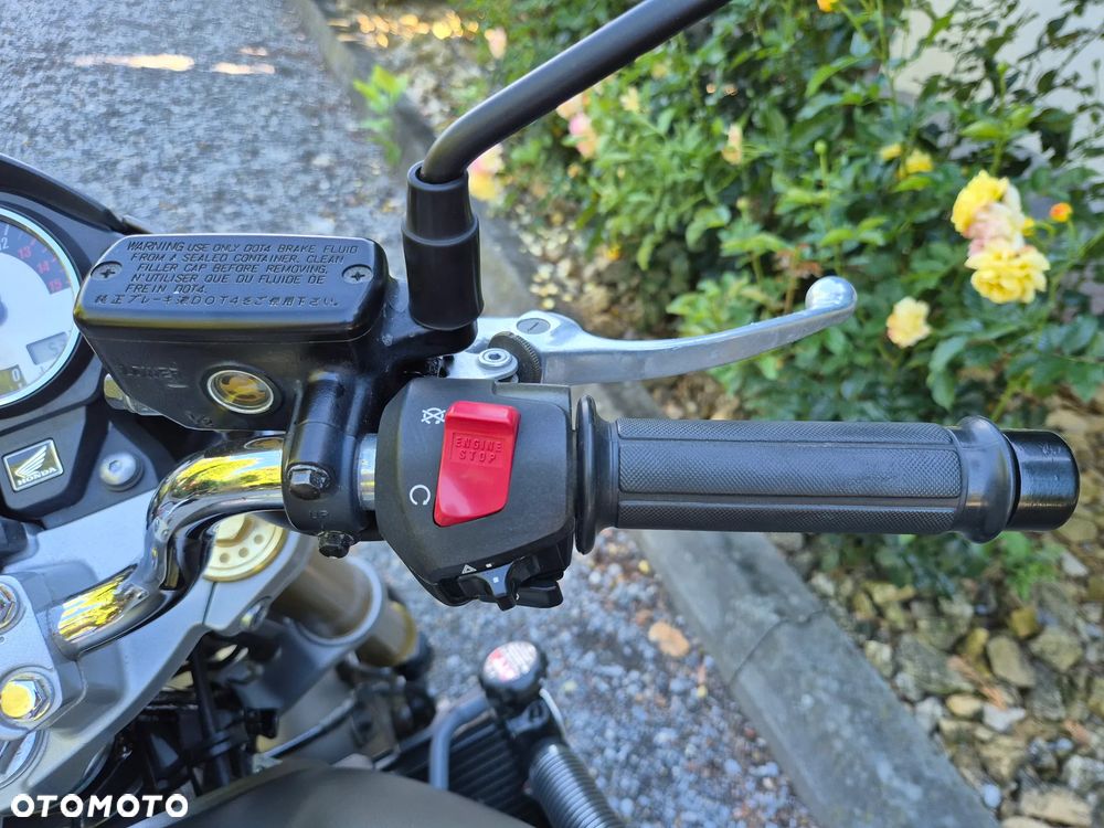 Honda Hornet - 23