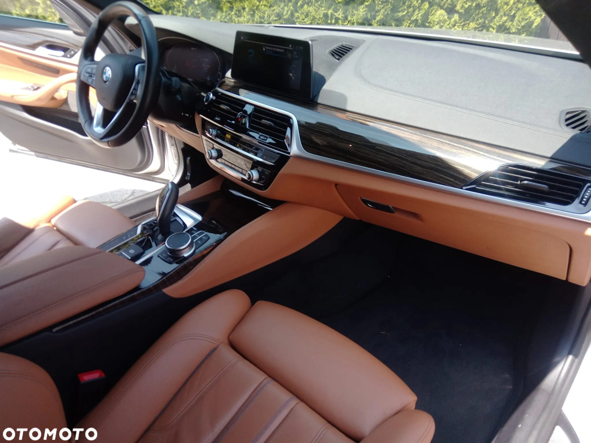 BMW Seria 5 545e xDrive M Sport Edition - 16