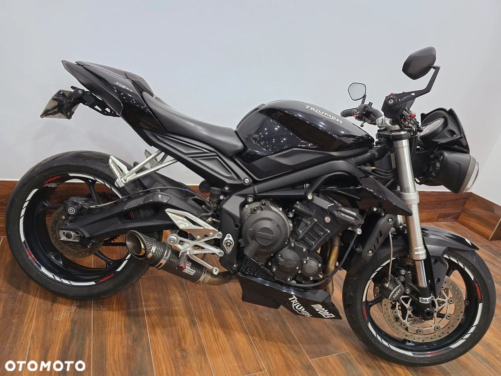 Triumph Street Triple - 10