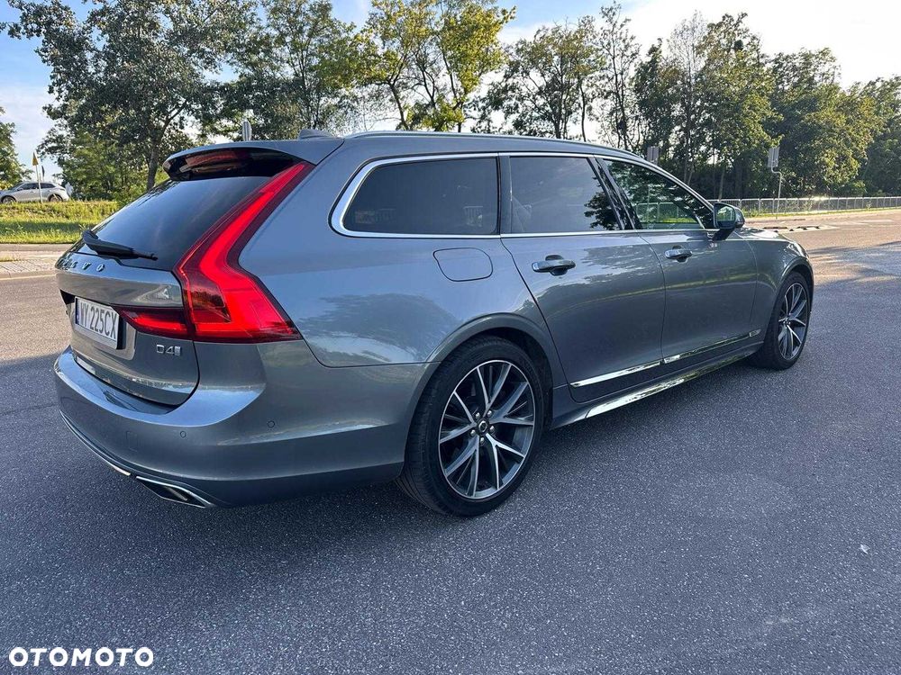 Volvo V90 - 2