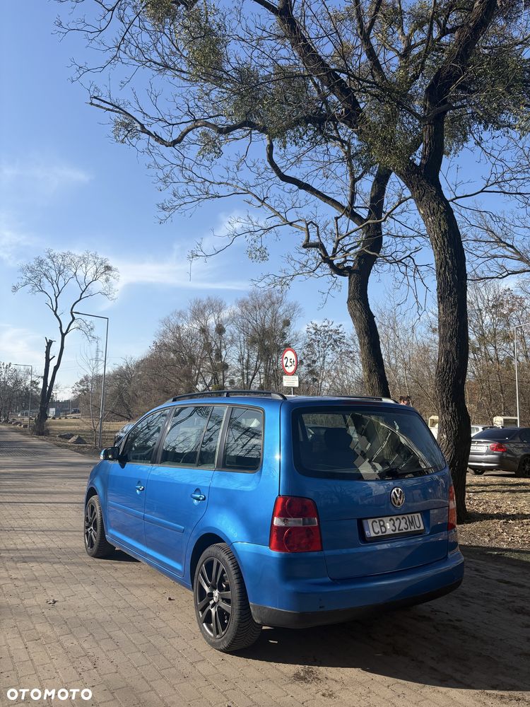 Volkswagen Touran - 2