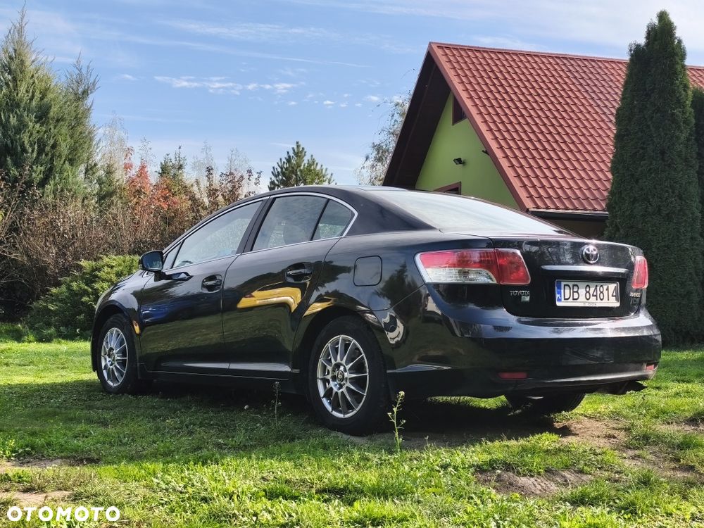 Toyota Avensis - 6