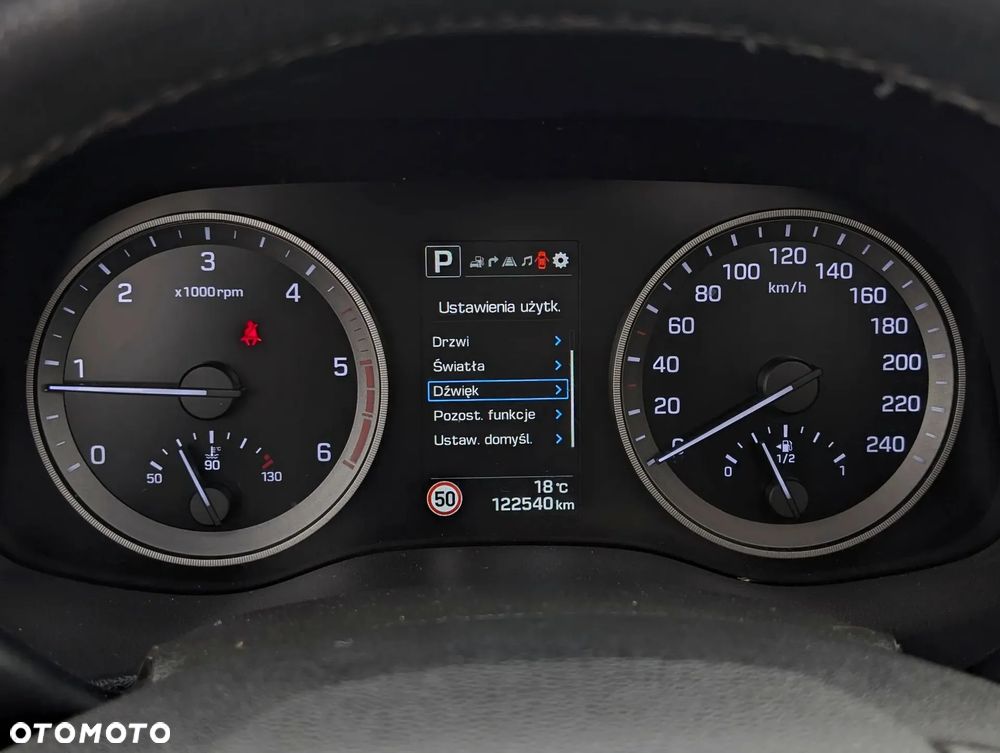 Hyundai Tucson blue 1.7 CRDi 2WD DCT Premium - 29