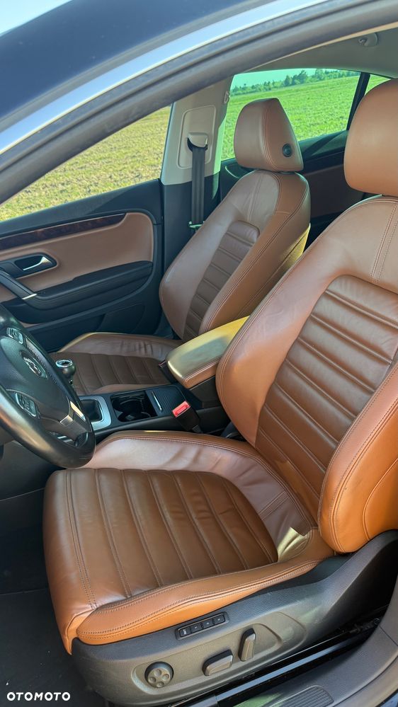 Volkswagen Passat CC - 8