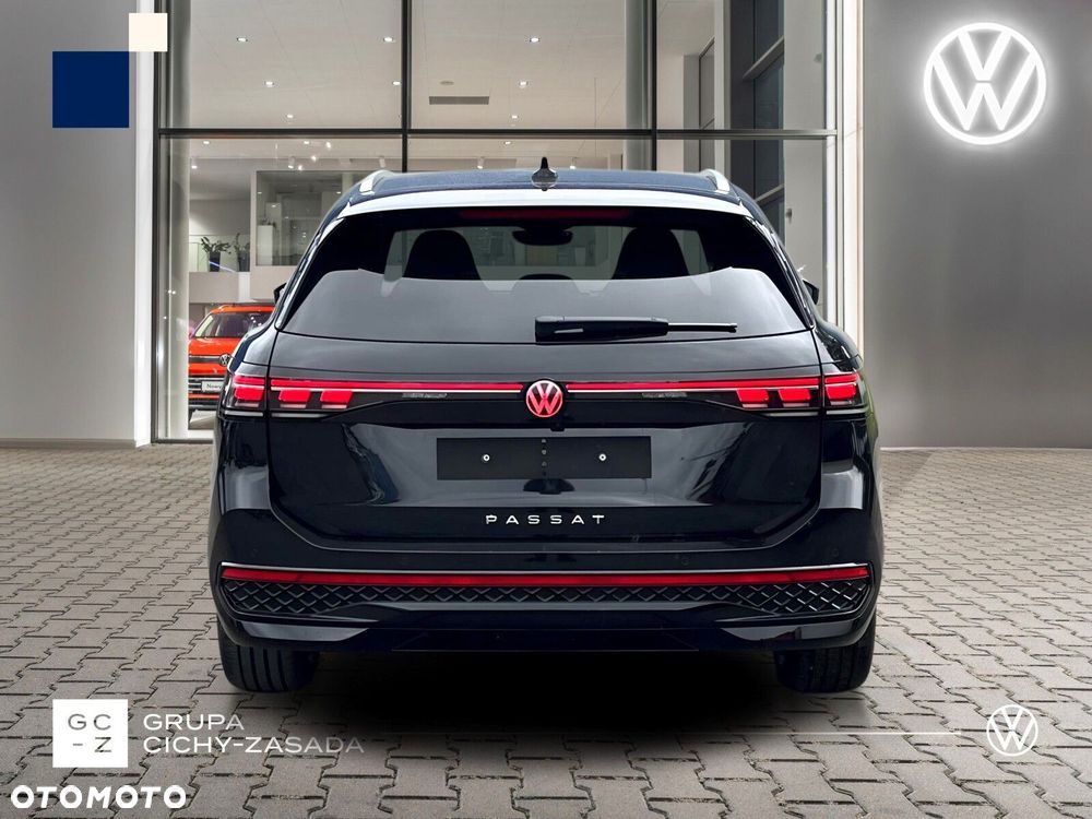 Volkswagen Passat Variant 2.0 TDI SCR R-Line Plus DSG - 5