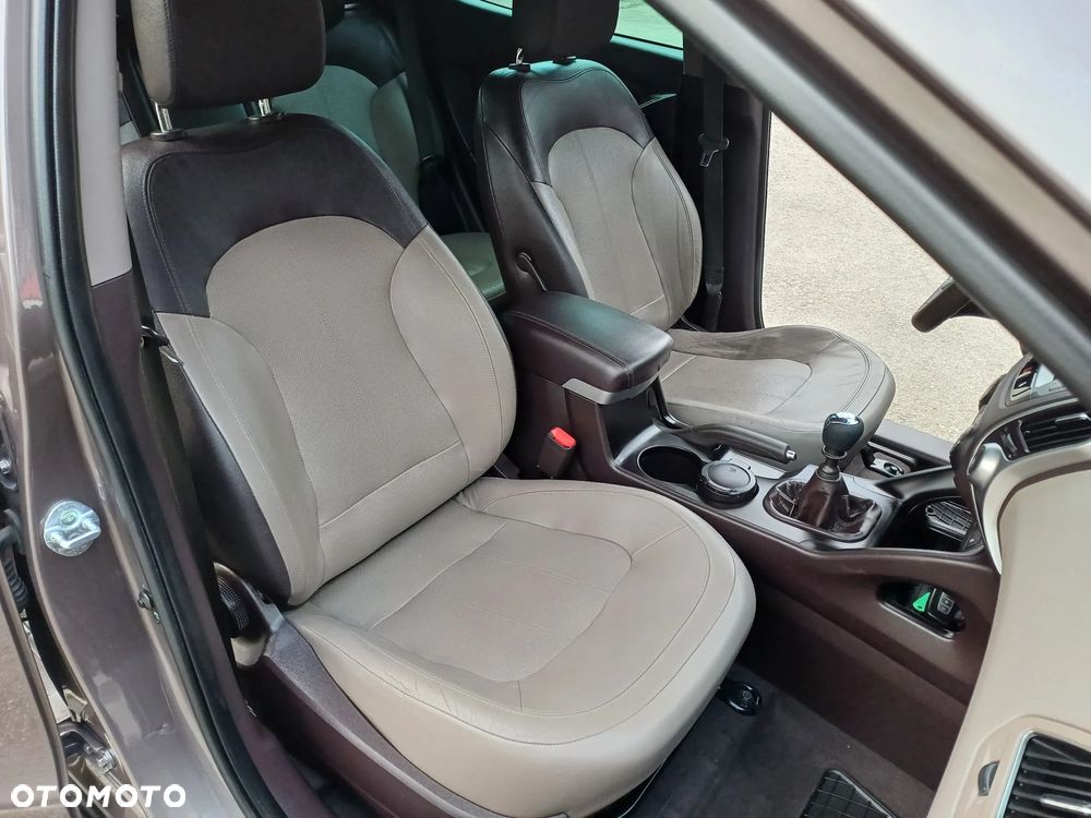 Hyundai ix35 2.0 CRDi 4WD Premium - 15