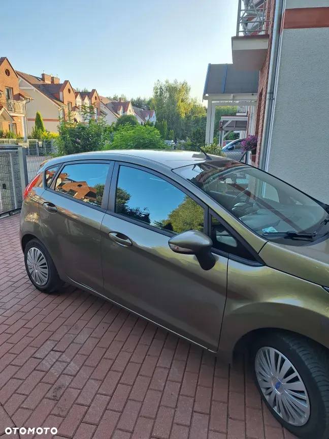 Ford Fiesta 1.25 Ambiente - 2