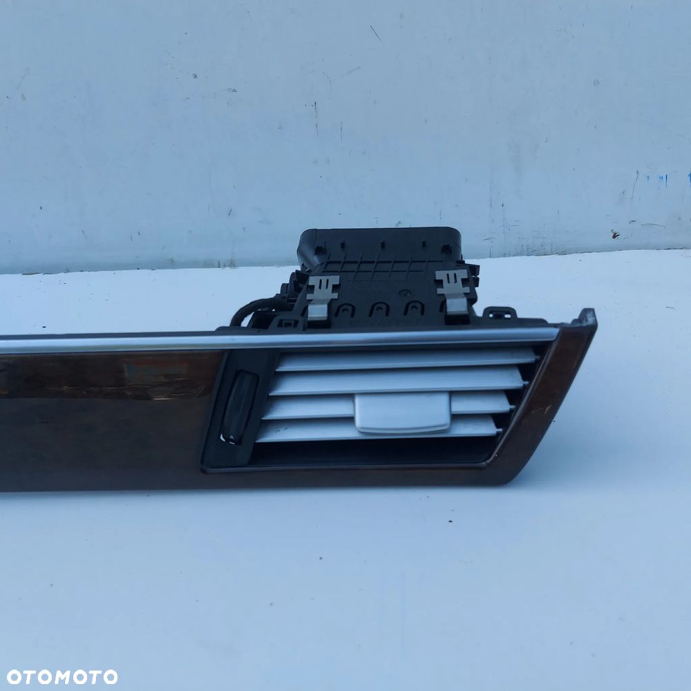 LISTWA OZDOBNA DEKOR W DESKE KRATKI NAWIEWU MERCEDES C W205 ORYGINAL DEMONTAZ 212680XX71 2126800271 2126801427 - 11