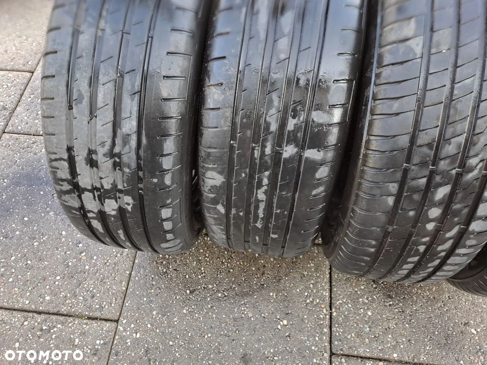 Toyota Corolla Verso komplet felg stalowych z oponami 205/55 R16 5x114,3 - 13