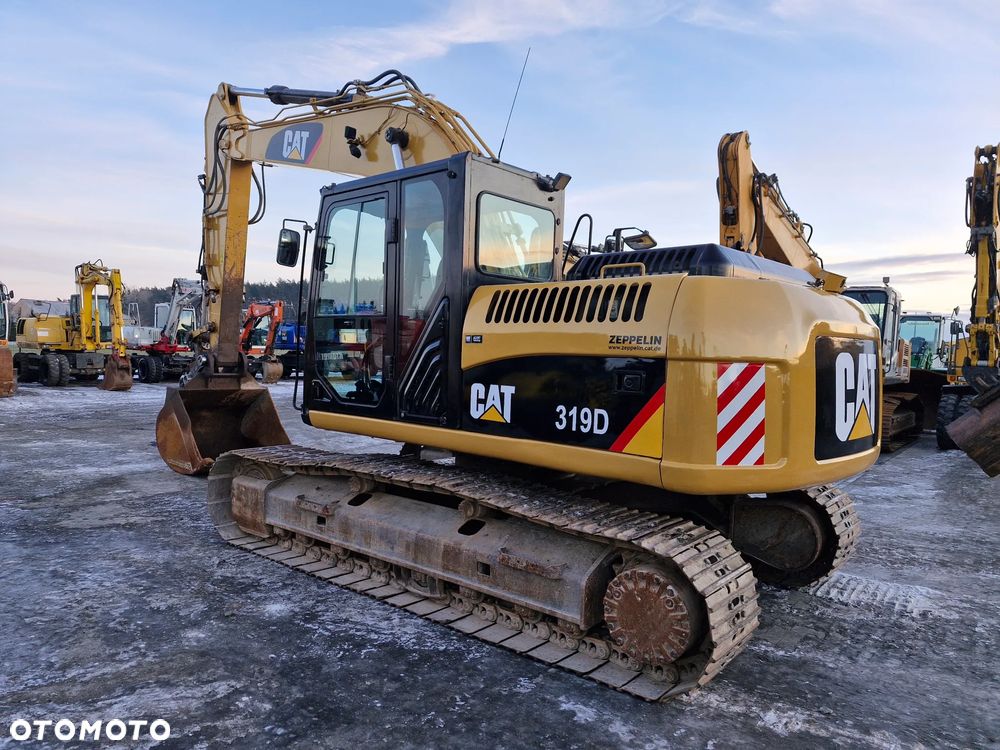 Caterpillar 319D - 1