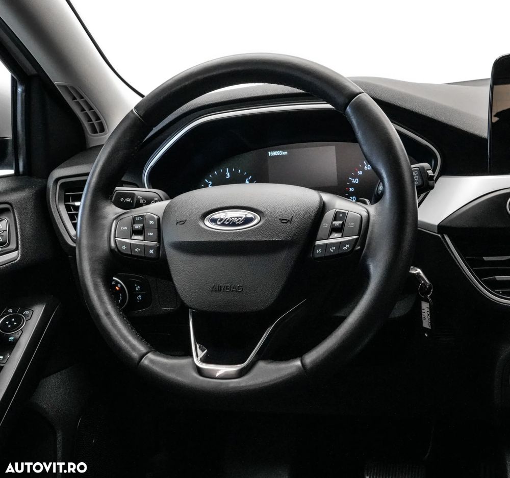 Ford Focus 1.5 EcoBlue Start-Stopp-System Aut. TITANIUM STYLE - 17