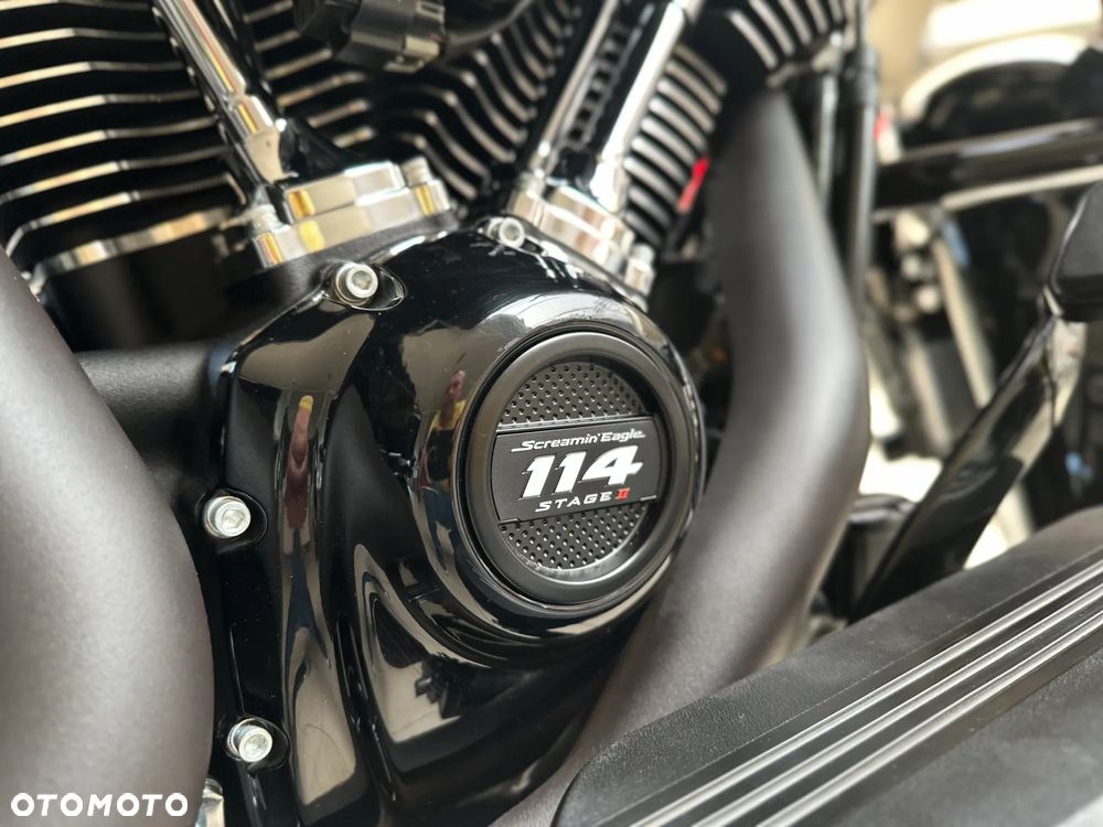 Harley-Davidson Touring Road Glide - 18