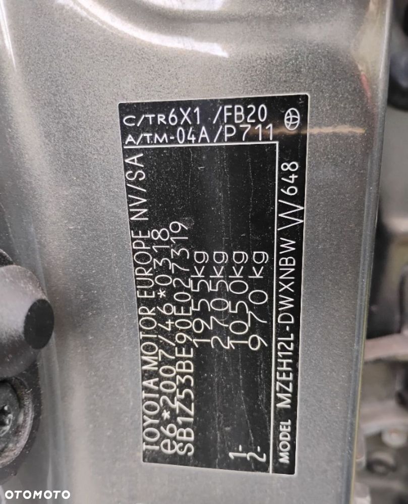 Toyota Corolla - 24