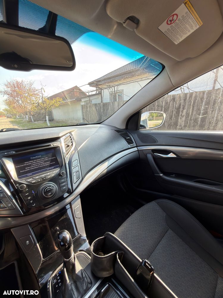 Hyundai i40 1.7 CRDI DPF CW TPMS Aut. Supreme - 9