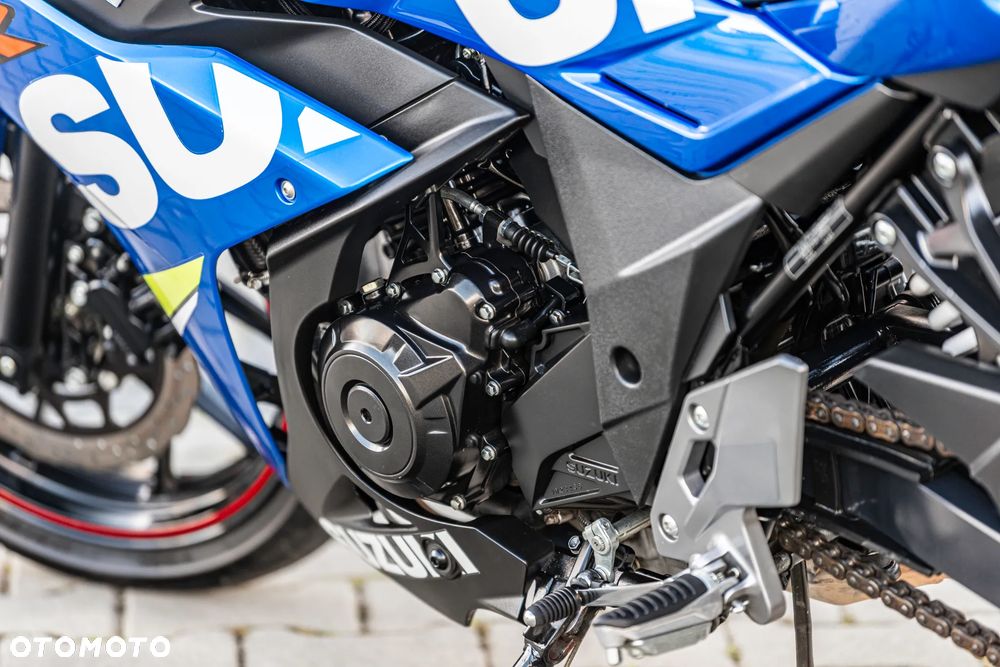 Suzuki GSX-R - 21